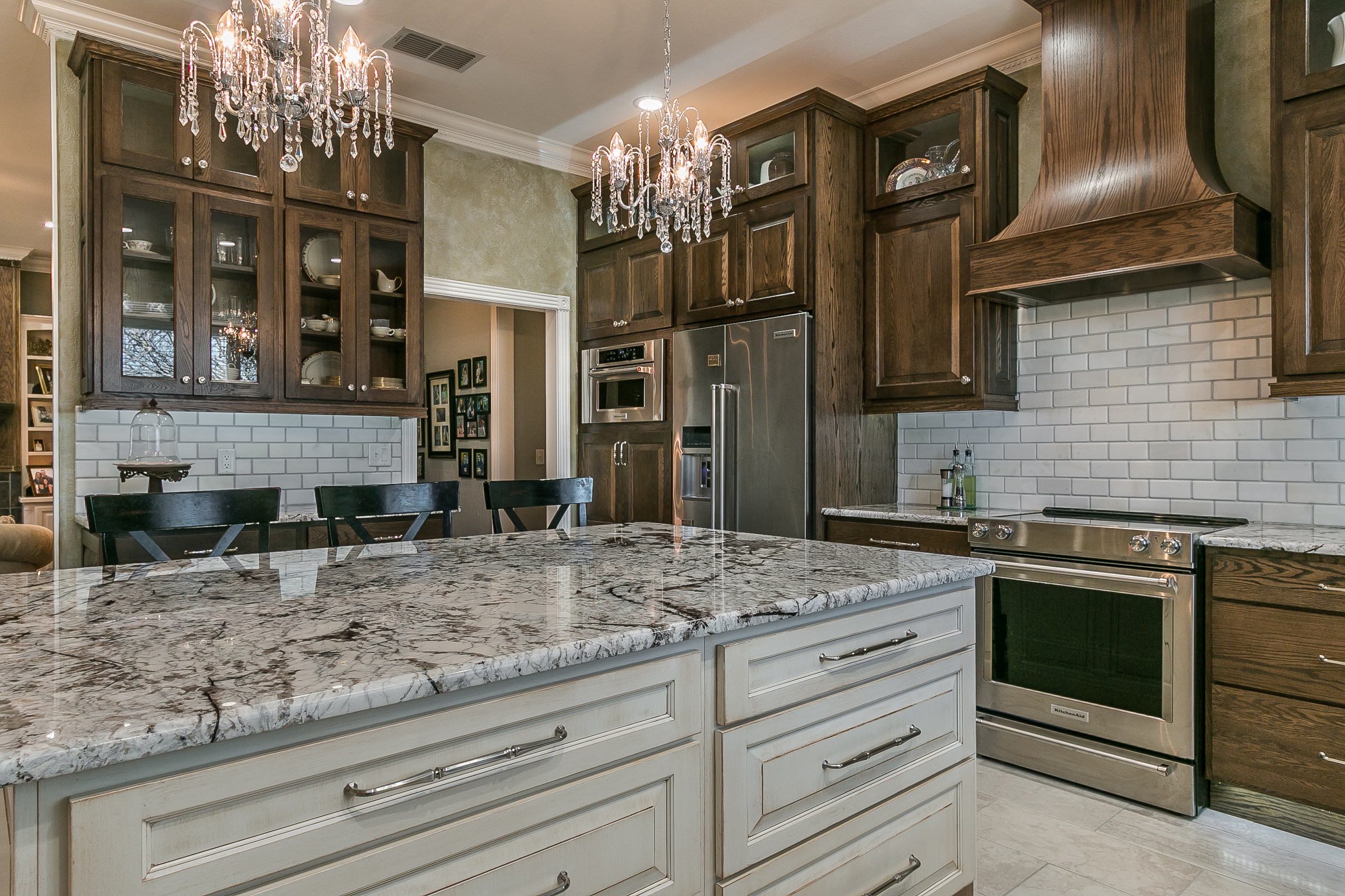 Showplace Cabinetry Kitchen - Amarillo By Morning